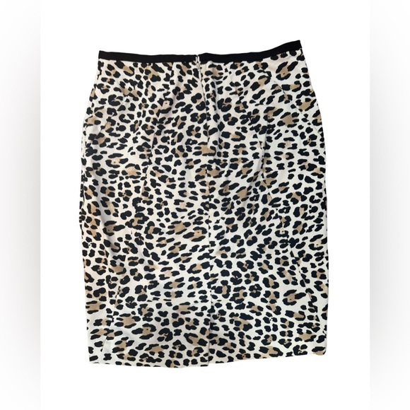 White House Black Market Leopard Print Skirt size 6 - Picture 2 of 4